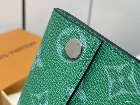 WIS Card Necklace-7.6*10*0.5CM Holder VUITTON LOUIS 0306